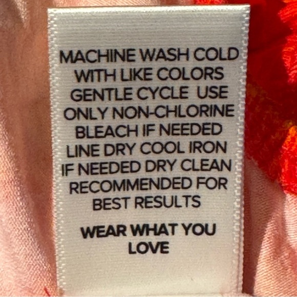 Torrid Women’s Top 3X Orange Print Off Shoulder Cropped - Picture 9 of 14